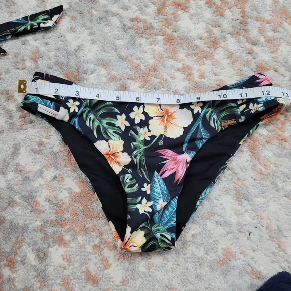 Sweet Secret Black Tropical Flower 2 Piece Bikini - Size EU 36 - Picture 7 of 7